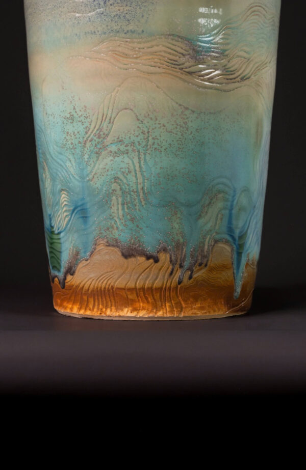 Contemplate Vase - Image 3